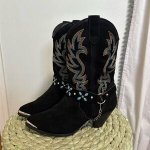 Dingo Victoria Harness Black Suede Turquoise Pull On  Western Boots